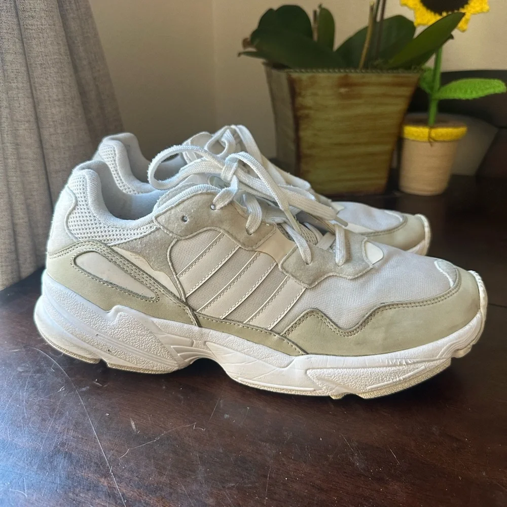 adidas Men's White and Beige Retro Runner Sneakers - Picture 4 of 16